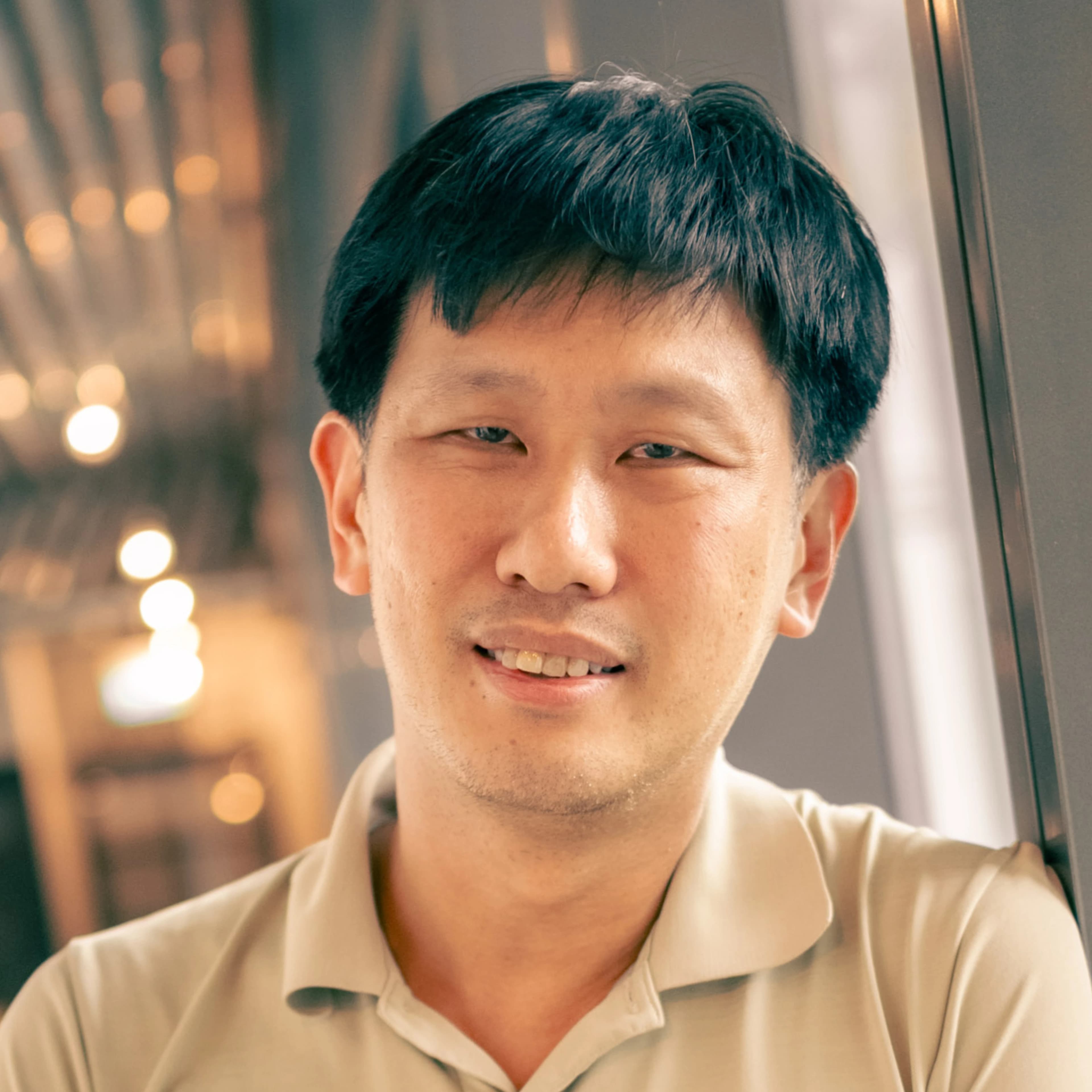 Bernard Leong